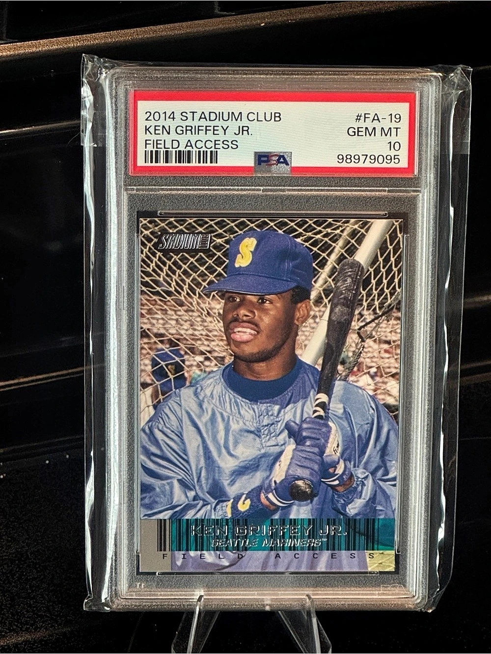 Topps 2014 Stadium Club Ken Griffey Jr. Field Access #FA-19 PSA Graded